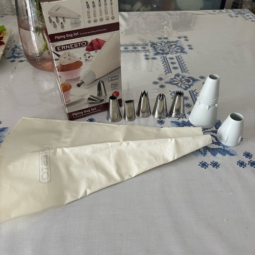 Piping bag set with stainless steel tips new
