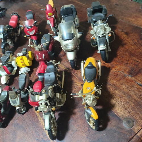Model motorcycles used, good condition