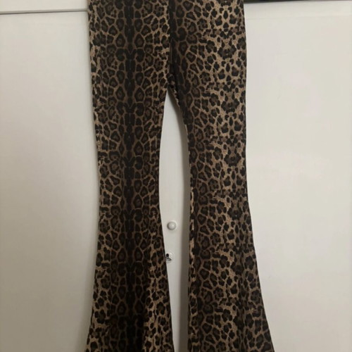 Bellbottom pants leopard print elastic size L/XL like new