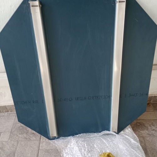 Bijouterie mirror used, dimensions 0.73 x 0.68 m