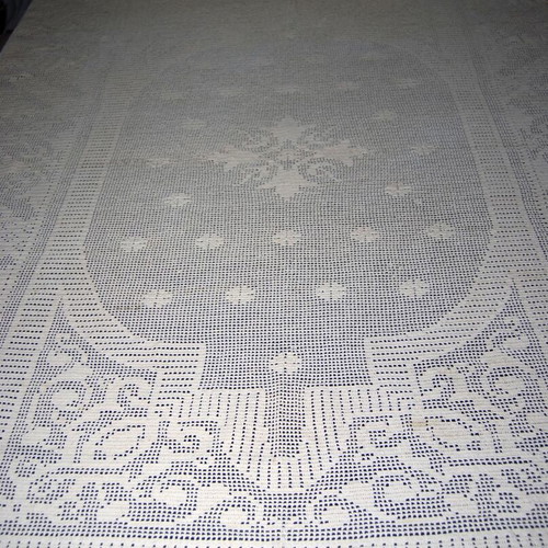 Large handmade crochet tablecloth like new