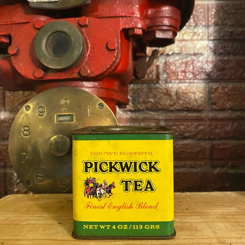 Pickwick Tea metal box used, old with lid