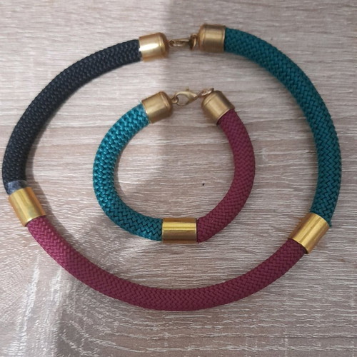 Bracelet and necklace set used