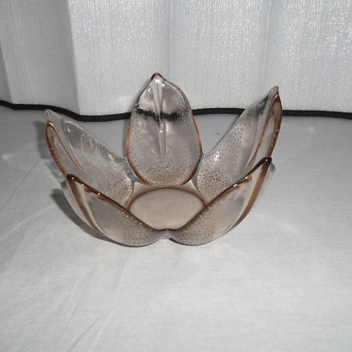 Colored glass fruit bowl, 17 cm diameter
