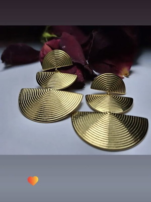 Earrings new, steel, gold color