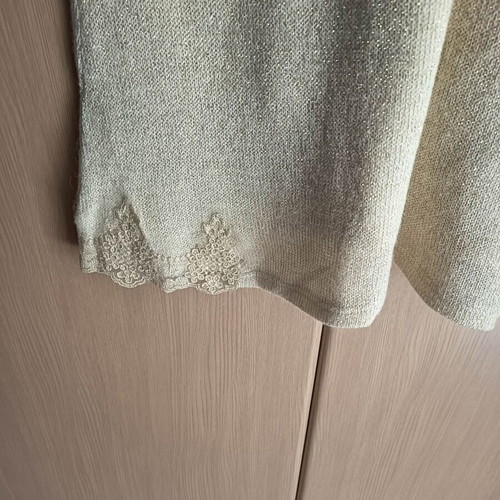 Be You women's beige sweater like new, size No M/L with gold
