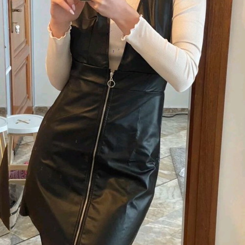 Leather dress small with zipper in excellent condition