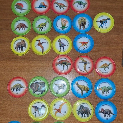 Nounou Fun Fun collectible caps used with box, dinosaurs