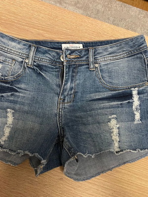 Funky Buddha jean shorts new, size 36