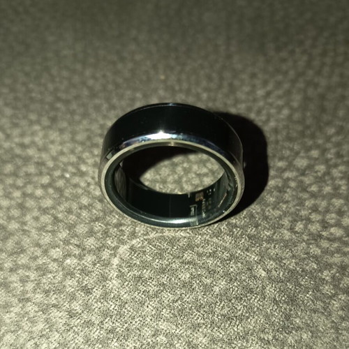 Smart ring size #8 new with Bluetooth and health monitoring