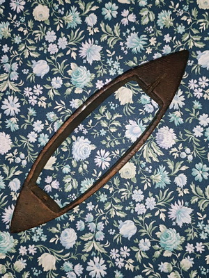 Loom shuttle used, very old, in very good condition