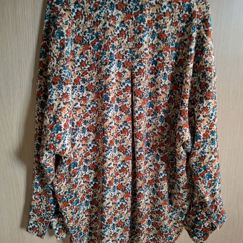 Floral women's shirt Yellow+ like new, one size multicolor