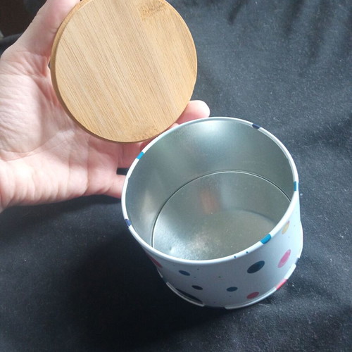 Metal box with bamboo lid from Flying Tiger Copenhagen new