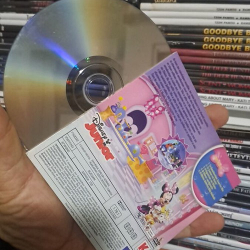 The Mini Animal School DVD like new, dubbed