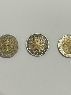 Συλλεκτικά νομίσματα 2 ευρώ μεταχειρισμένα, πακέτο 3
