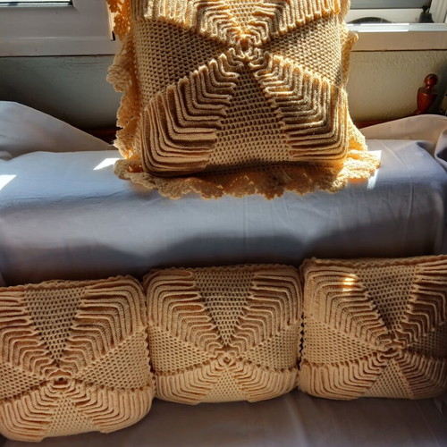 Decorative pillows, set of 4