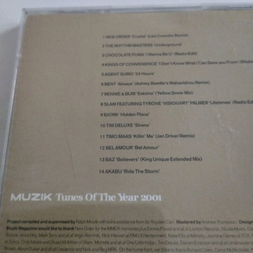 Musik Tunes of the Year 2001 CD in good condition with scratches