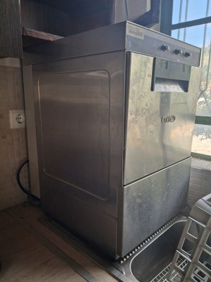 Tech dishwasher like new with water softener