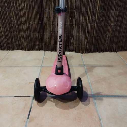 iSporter Mini kids scooter with LED lights