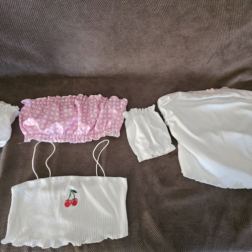 Crop tops medium size set of 3 like new, white and pink