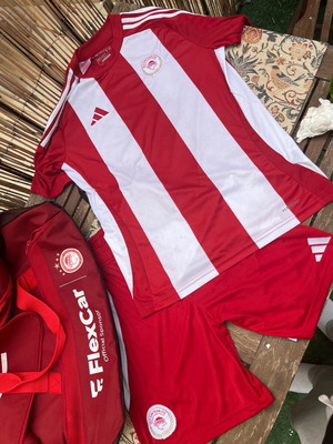 Olympiacos Adidas appearance set like new, jersey 164 cm, shorts, sport bag
