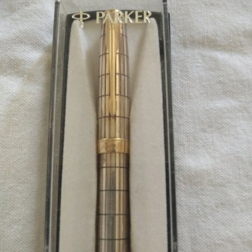 Parker Sonnet pen 18k like new