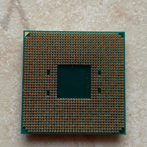 AMD Ryzen 5 1600 used with cooler