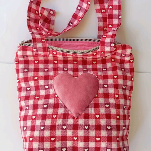 Tote bag red with hearts and pink puffy heart new
