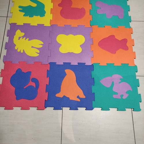 Floor puzzle used, 9 pieces 30x30 cm