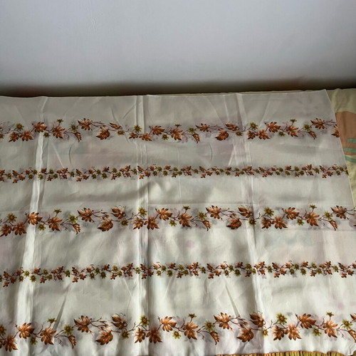 Curtain new, width 2.40m height 0.90m, unsewn