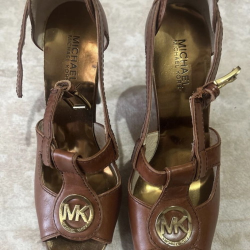 Michael Kors platform sandals like new, size 38.5, brown