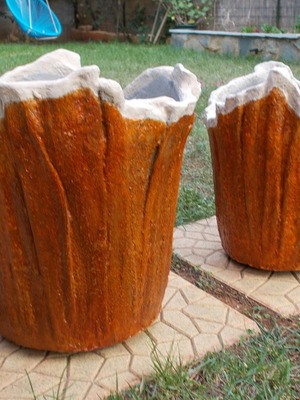 Τσιμεντένιες γλάστρες Μαόνι καινούργιες, χειροποίητες, βαμμένες με ακρυλικά