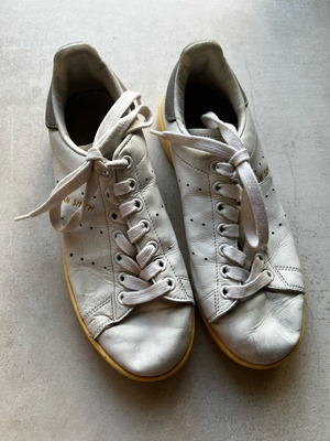 Adidas Stan Smith μεταχειρισμένα αθλητικά παπούτσια νούμερο 38 με γκρι σχέδιο