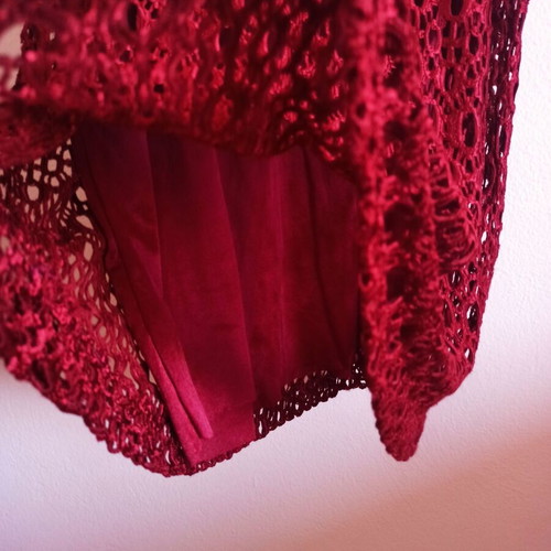 Women's Burgundy Top medium, like new, perforated with inner fabric
