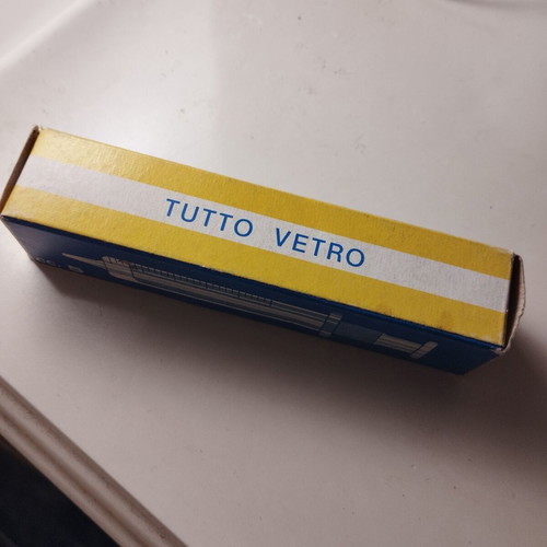 Vintage glass syringe in excellent condition in its box