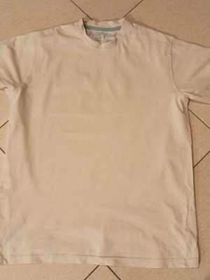 White T-shirt used, size S