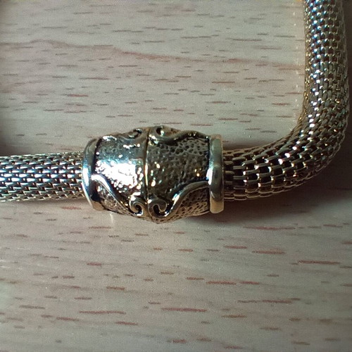 Faux pendant with black heart and magnetic clasp, new