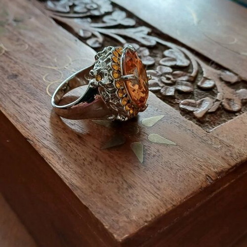 Rings new with multicolored stones, sold together