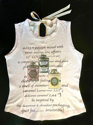 T-shirt Schumacher μεταχειρισμένο, αχνό ροζ με εμπριμέ σχέδιο και στρας