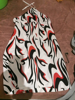 Women's dress like new, size small, multicolored