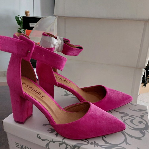 Women's pink pumps new, size 41, with thick 9 cm heel