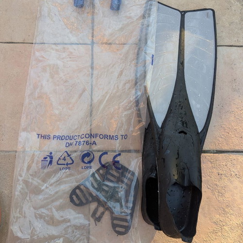 Fins size 43-44
