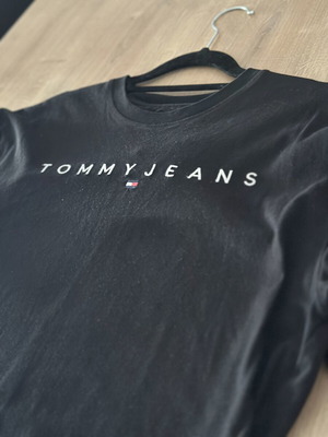 Tommy Jeans T-shirt μέγεθος Medium μαύρο σαν καινούργιο