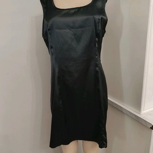 Black satin midi dress like new, size Large