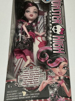 Monster High Frights Camera Action Black Carpet κούκλα Draculaura 2013