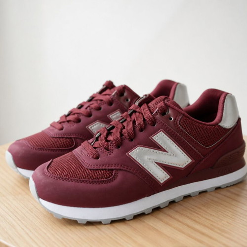 New Balance athletic shoes, red, size 40.5, unworn