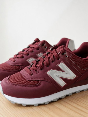 New Balance athletic shoes, red, size 40.5, unworn