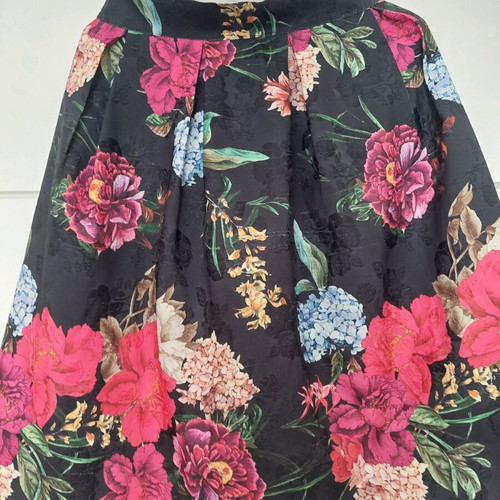 Midi skirt embossed floral A-line like new, black multicolor