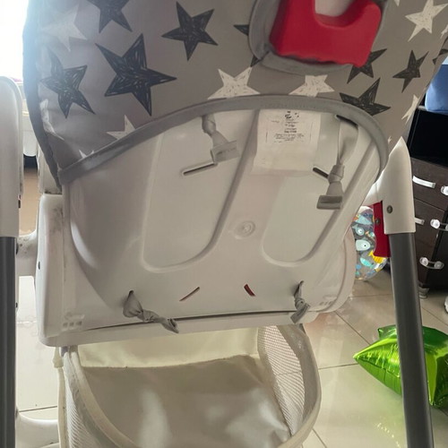 Lorelli high chair like new with adjustable height and tray