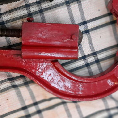 Pipe cutter tool for plumbing new